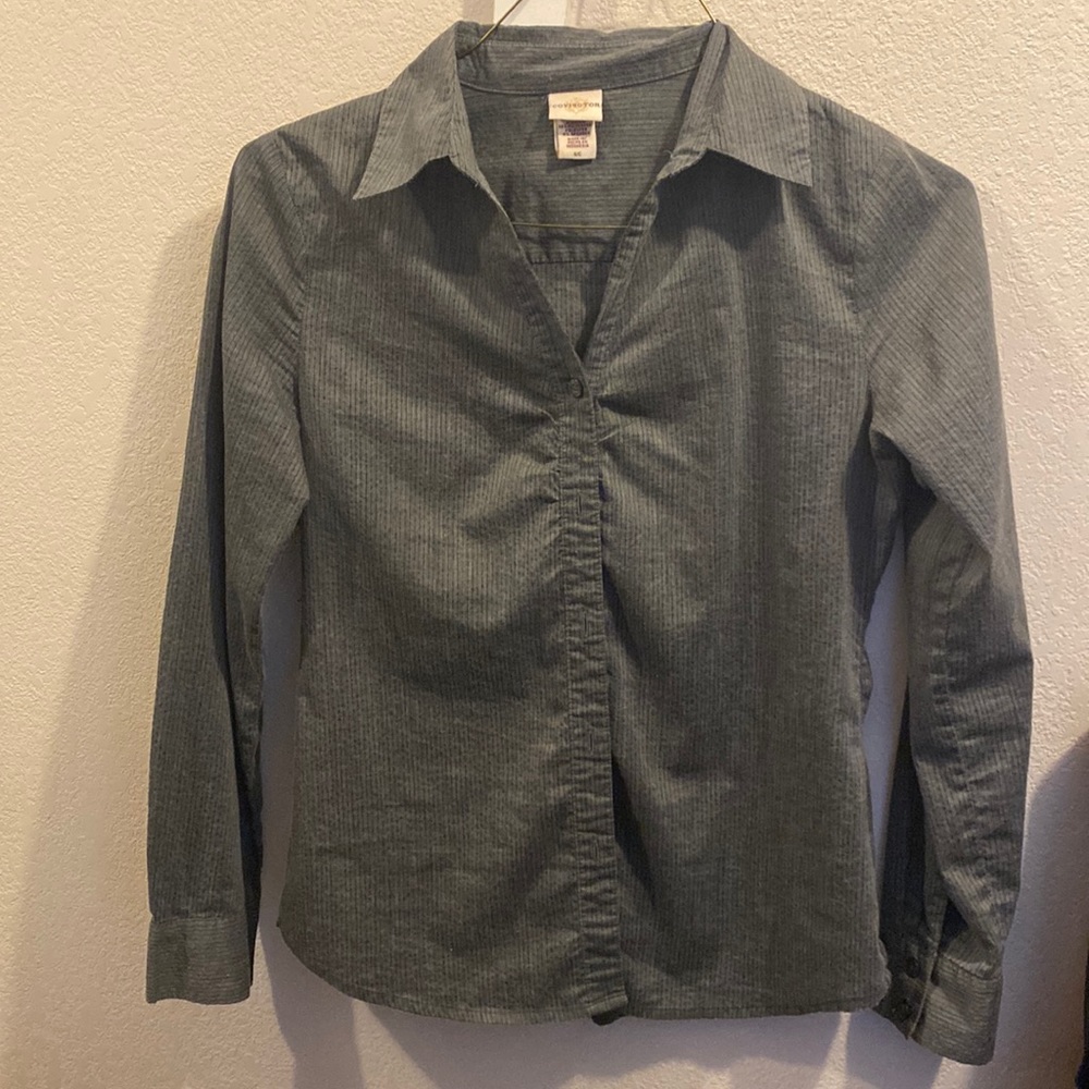 Women’s button up blouse